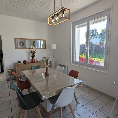 T3 House With Garden And Terrace